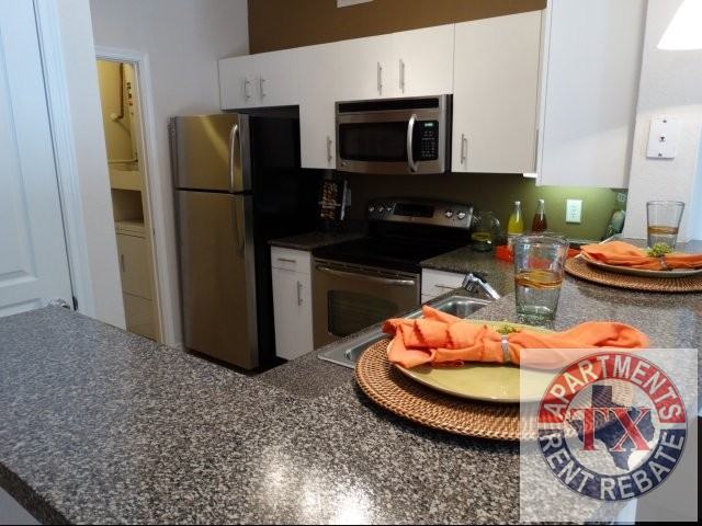 2403 N Washington Ave - Photo 2 of 10