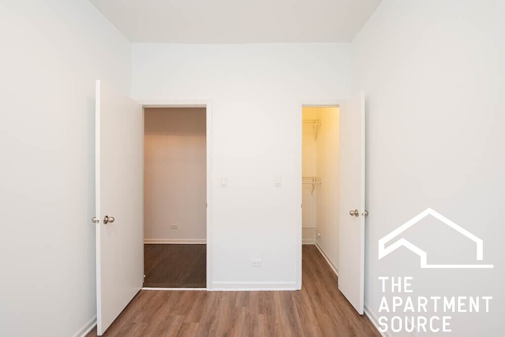 5054 N Winthrop Ave #208 - Photo 7 of 9