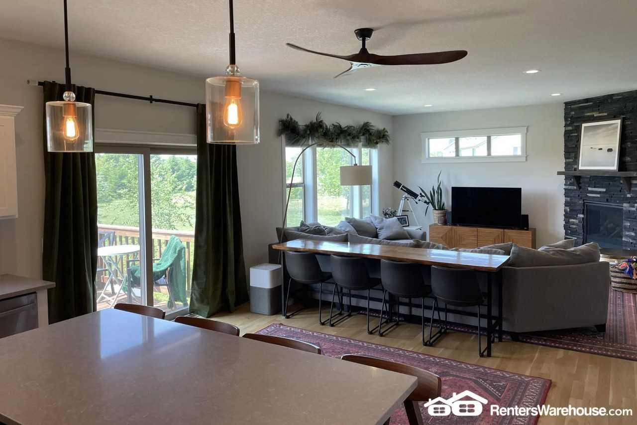 1782 111th Ave - Photo 3 of 24