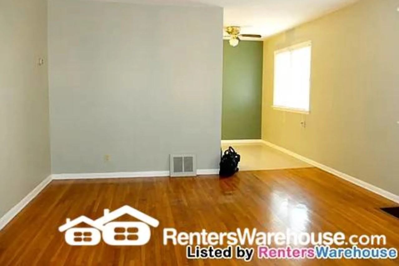 1811 Benjamin St Ne - Photo 3 of 8