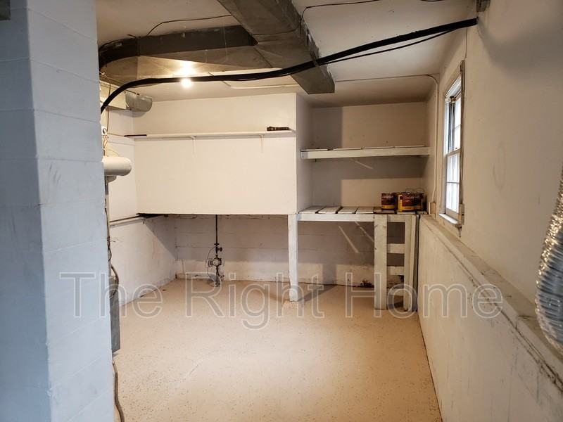 6749 N 34th St - Photo 7 of 13
