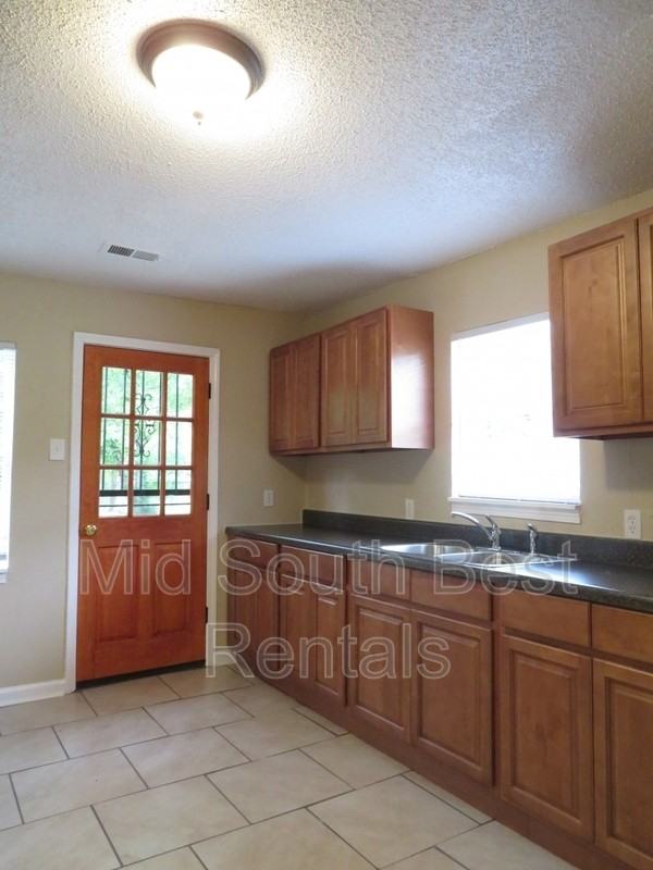 1591 Echles St - Photo 2 of 8