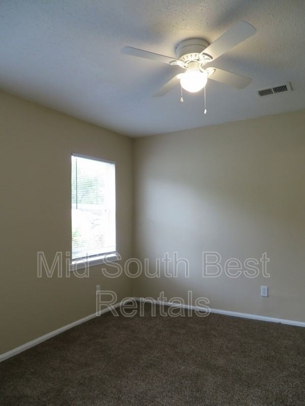 1591 Echles St - Photo 6 of 8