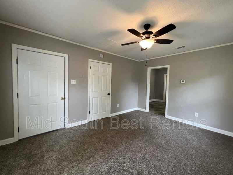 877 N Holmes St - Photo 3 of 8