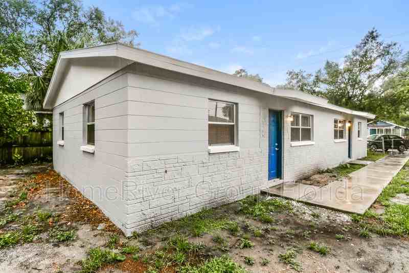 8207 N 17th St - Photo 2 of 20