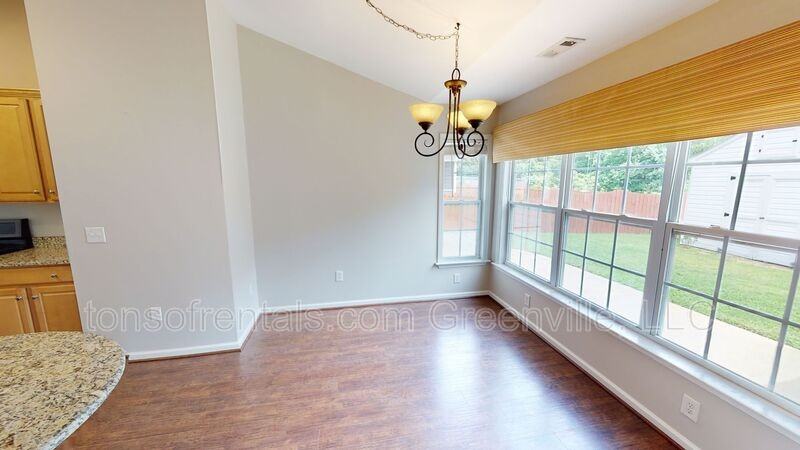 210 Grimes Dr - Photo 7 of 25
