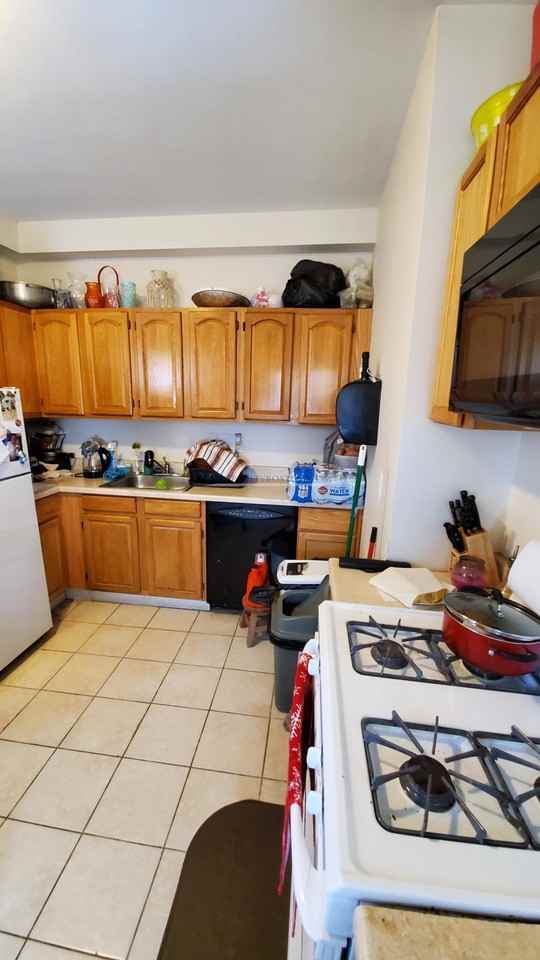 368 Crescent St #1 - Photo 5 of 18