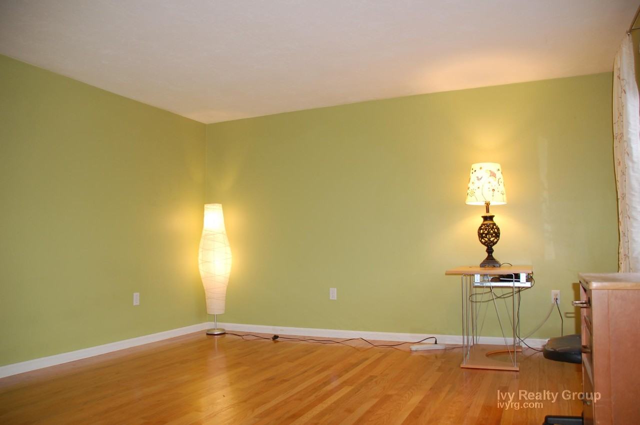 228 Lake St - Photo 3 of 37