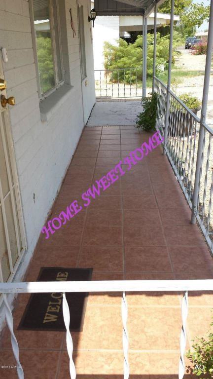 11384 N 112th Ave - Photo 3 of 37