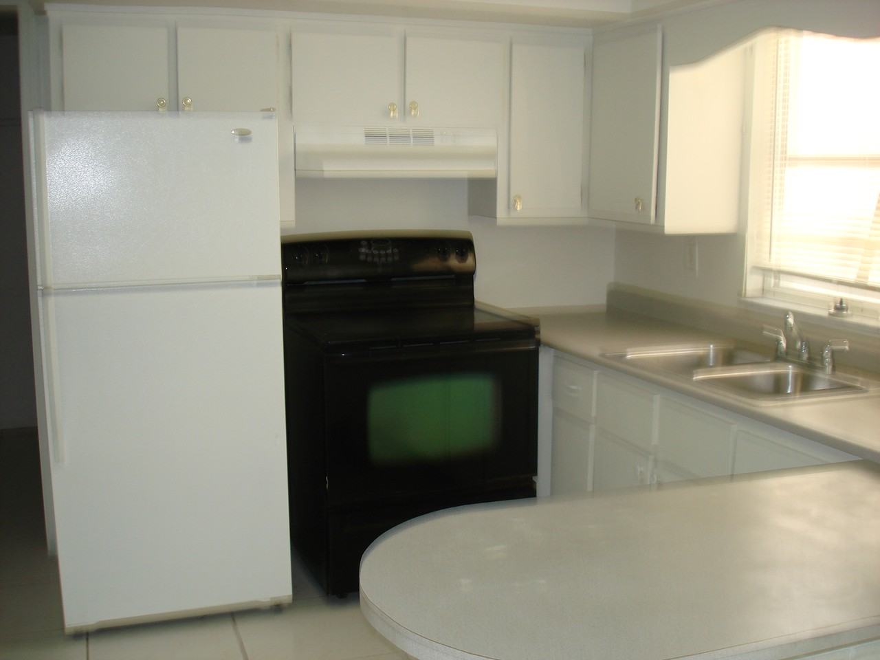 2616 Harmony Ave - Photo 4 of 7