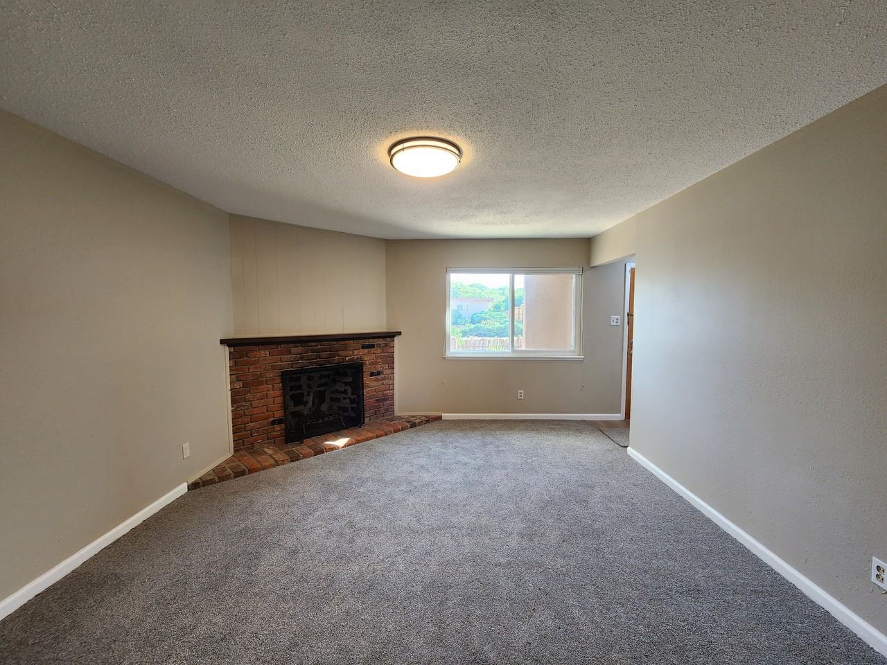 1706 Avenida Cristobal Colon - Photo 3 of 14