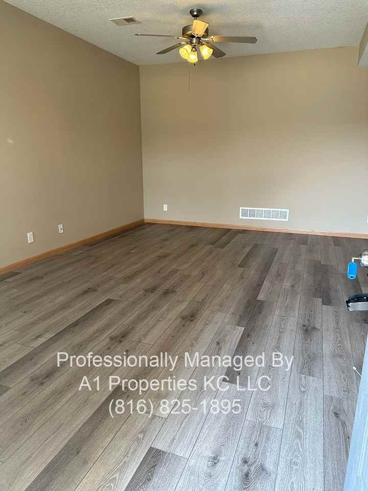 5006 Breckenridge Ave - Photo 3 of 18