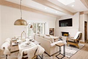 featured image of 731 E Durant Ave #17