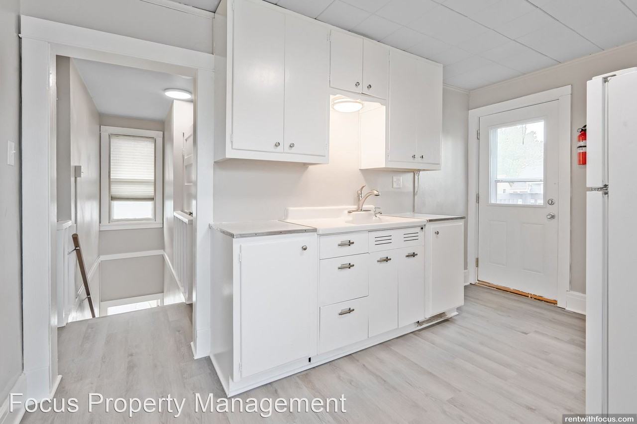 299 2nd St - Photo 2 of 2