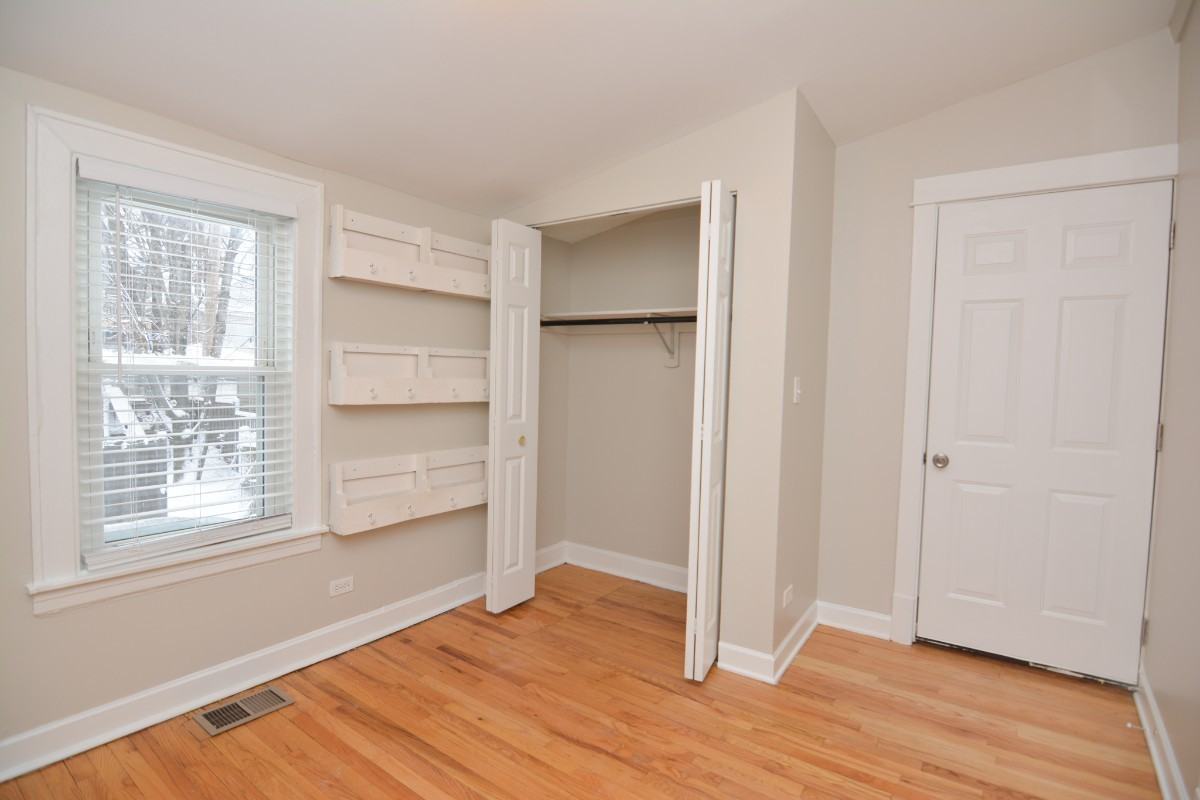 2528 W Charleston St #1 - Photo 7 of 11