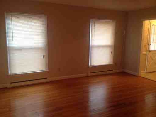 1522 Laurel Rd - Photo 3 of 16