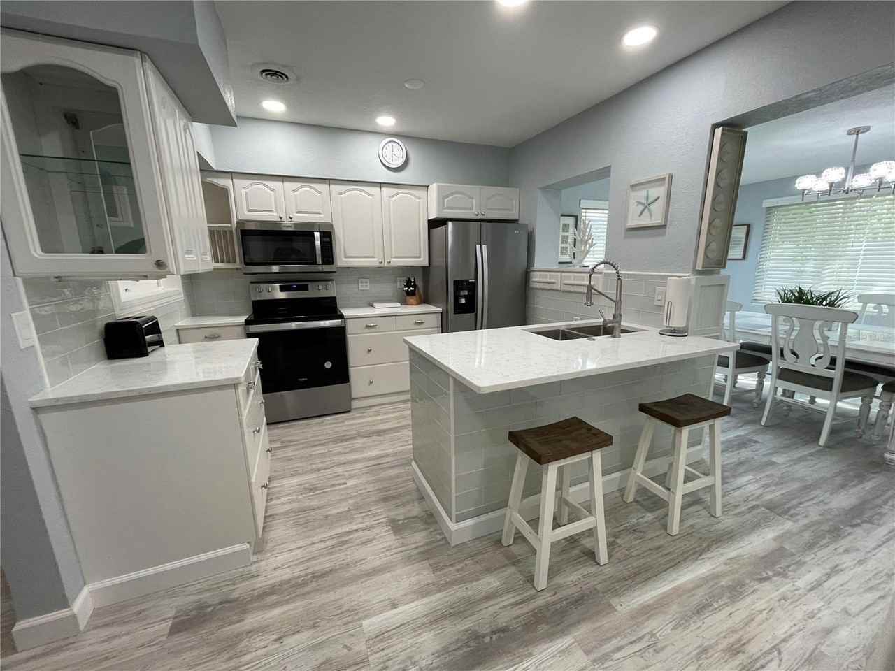 2227 Rose Ln - Photo 3 of 23