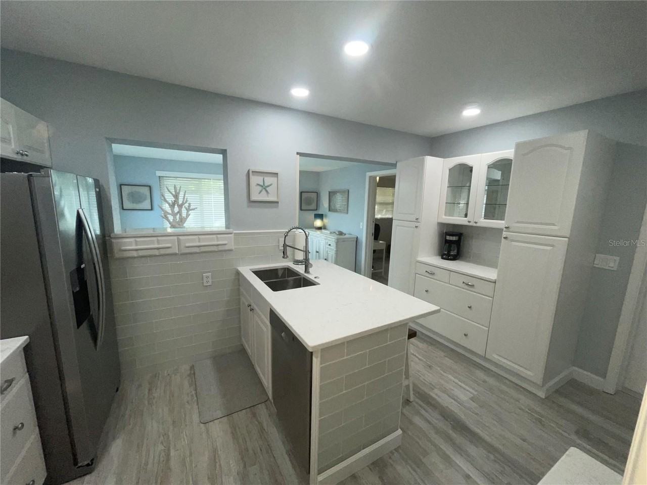 2227 Rose Ln - Photo 4 of 23