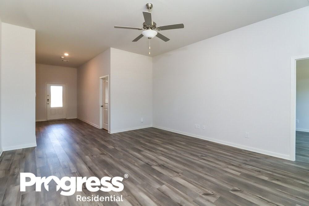 1117 Wheatfield Ln - Photo 3 of 16