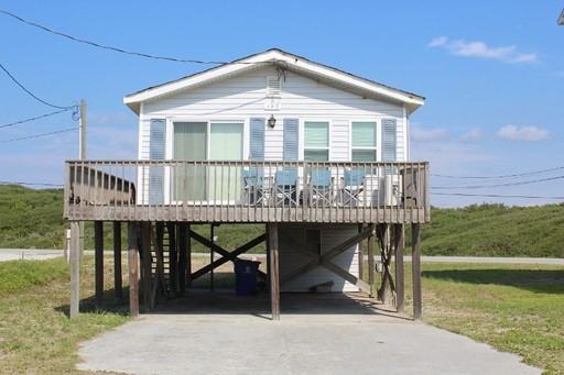 645 Ocean Dr - Photo 2 of 17