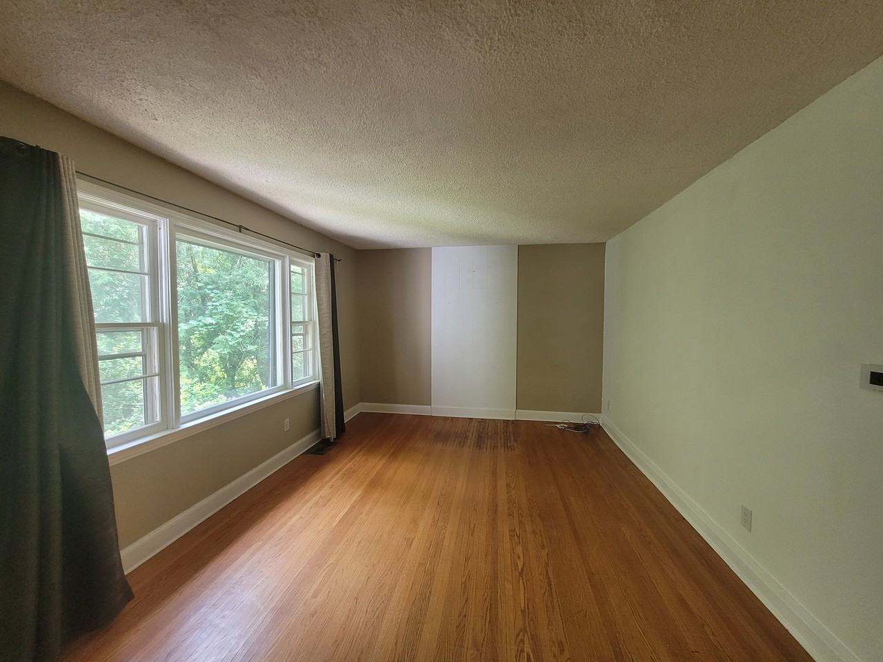 143 Cline Avenue South - Photo 5 of 18