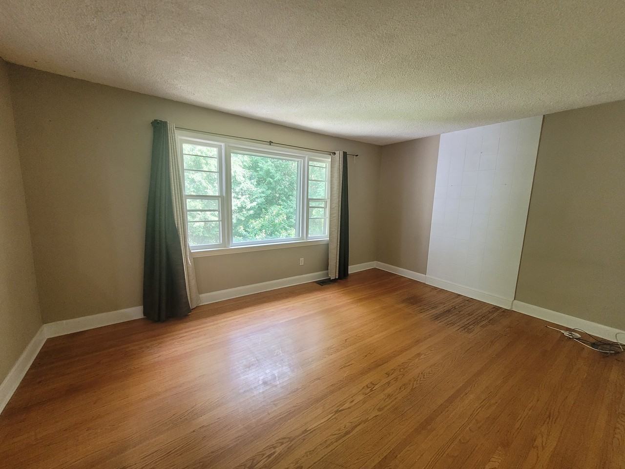 143 Cline Avenue South - Photo 6 of 18