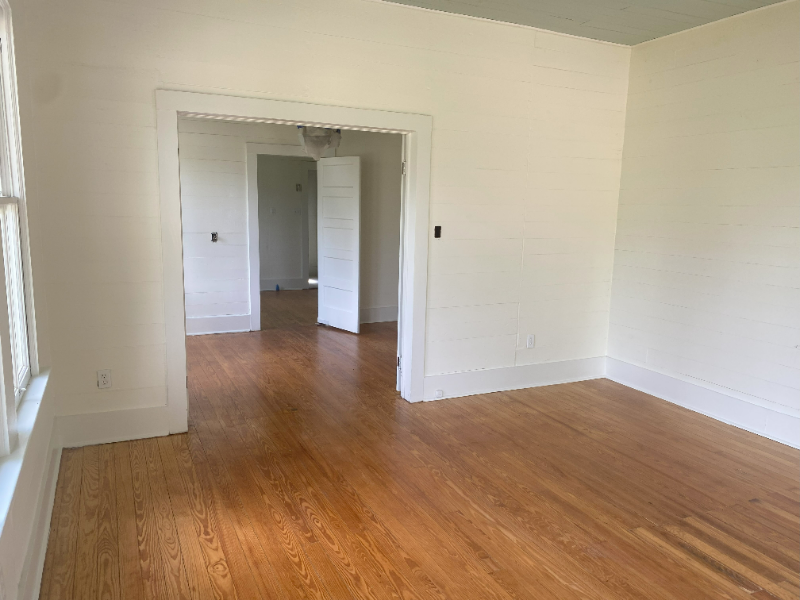 615 Lafayette St - Photo 7 of 26