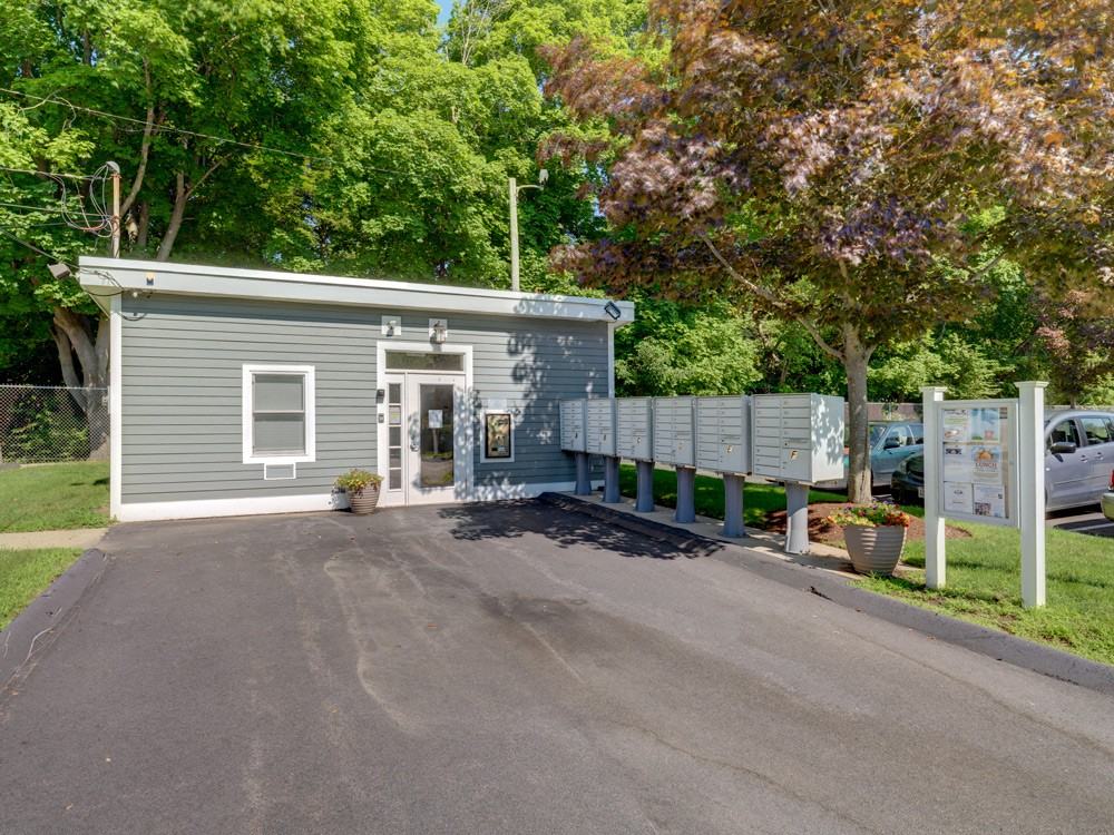 Pine Grove Apartments - Photo 4 of 6