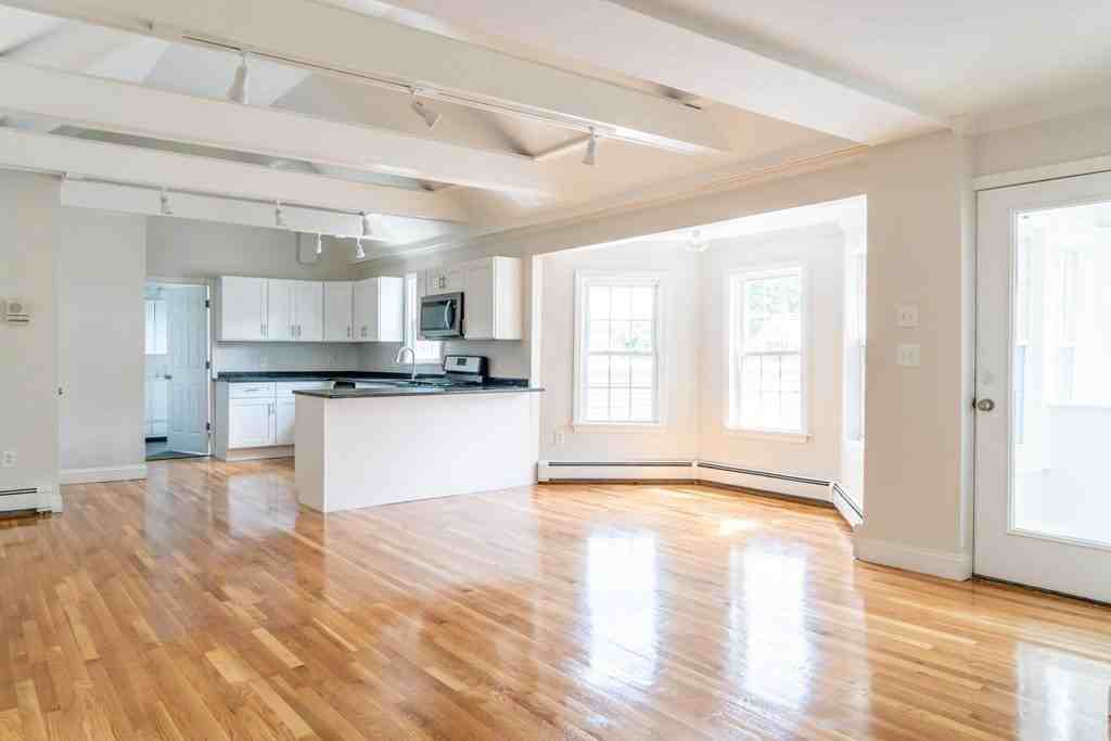 133 Commercial Street - Photo 3 of 17