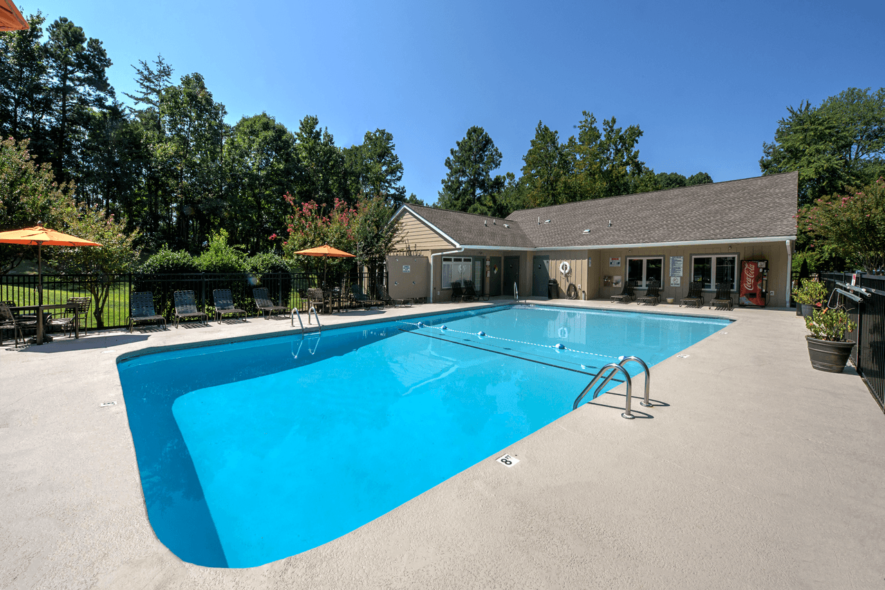 Eastchester Ridge Apartments - Photo 2 of 48