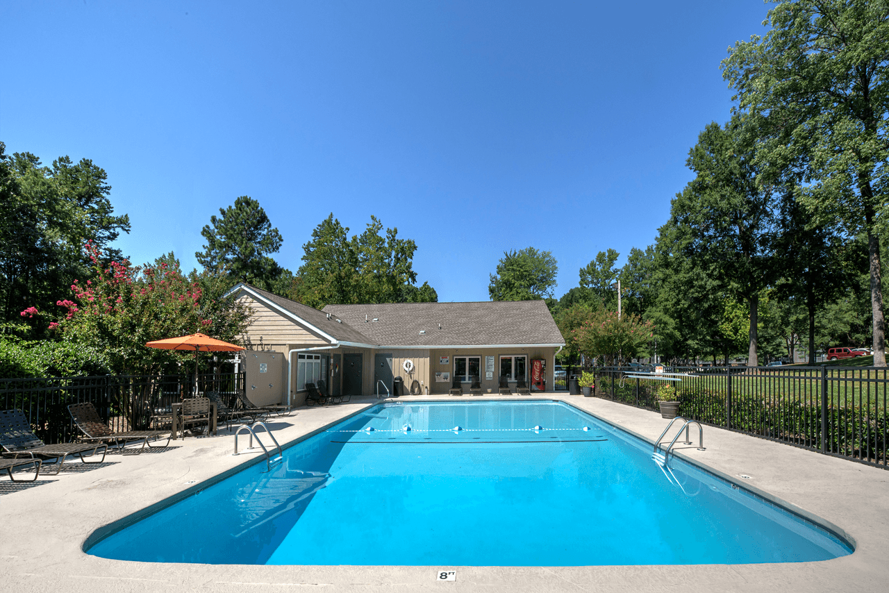 Eastchester Ridge Apartments - Photo 3 of 48