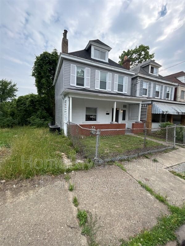 208 Sylvania Ave - Photo 2 of 13