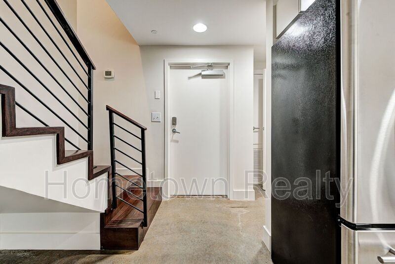 301 Ne 4th St #02 - Photo 7 of 34