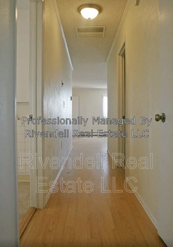 14920 E 22nd Ave - Photo 7 of 8