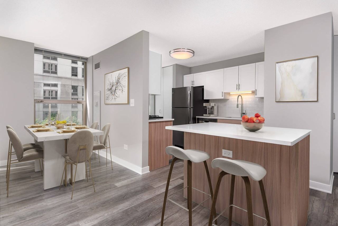 E South Water St - Photo 4 of 15