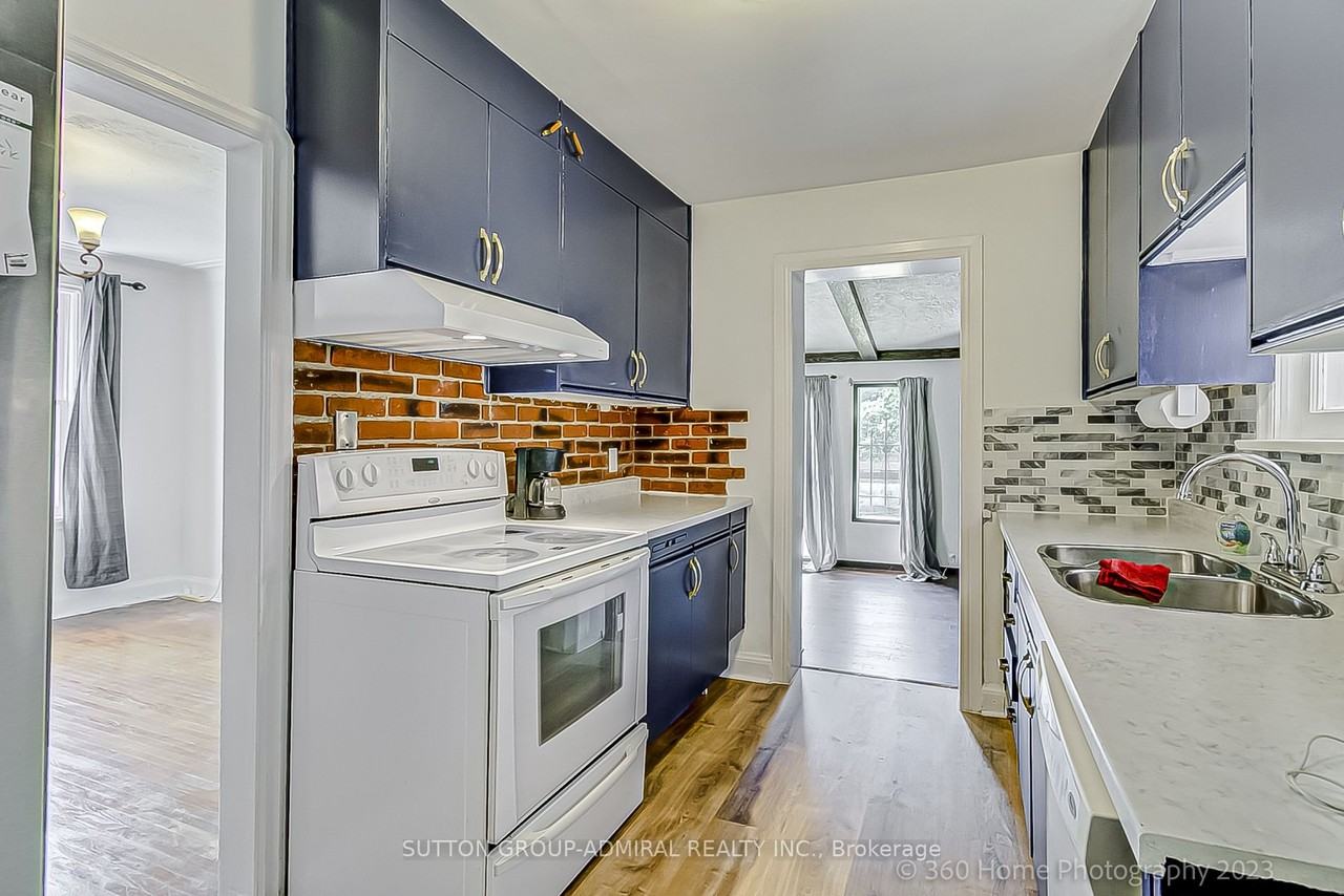 18 Rennie Terrace - Photo 3 of 22