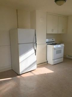 399 E Grand St #1 - Photo 2 of 8