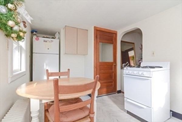 261 Park St #2 - Photo 3 of 15