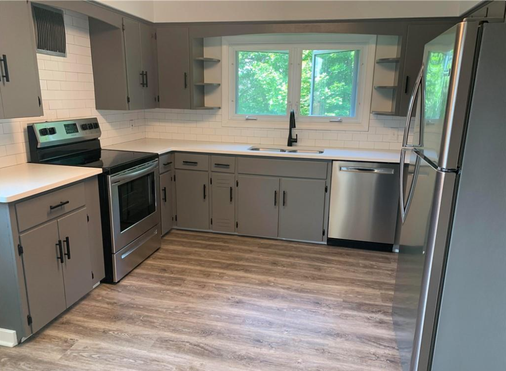 184 S 1st St #2 - Photo 2 of 31