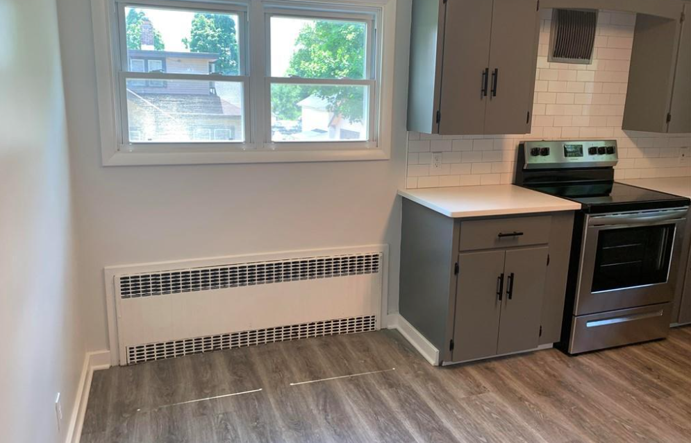 184 S 1st St #2 - Photo 3 of 31