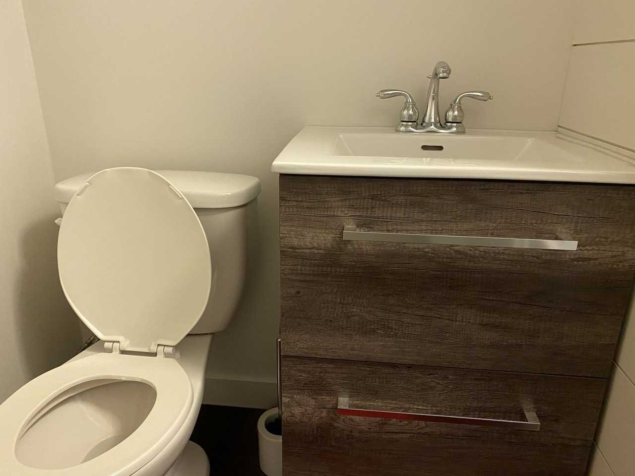 5124 10 Ave #A - Photo 3 of 20