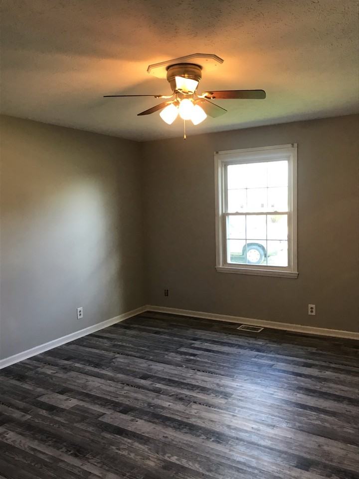 100 Grant Dr #1 - Photo 5 of 40
