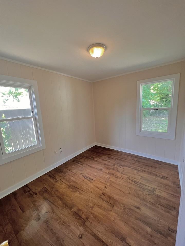 805 Jewell Ave #805 - Photo 5 of 9
