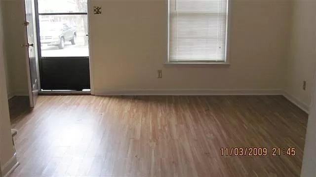 1016 Ebenezer Avenue Ext Apt G - Photo 4 of 8