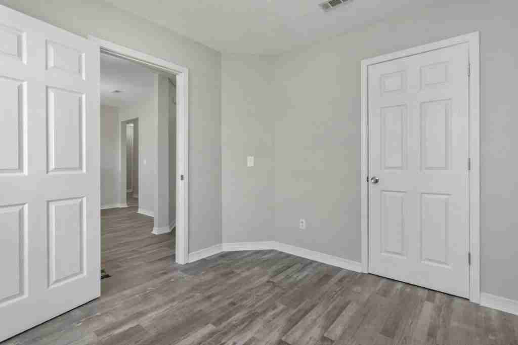 5309 Whitney Court - Photo 6 of 32