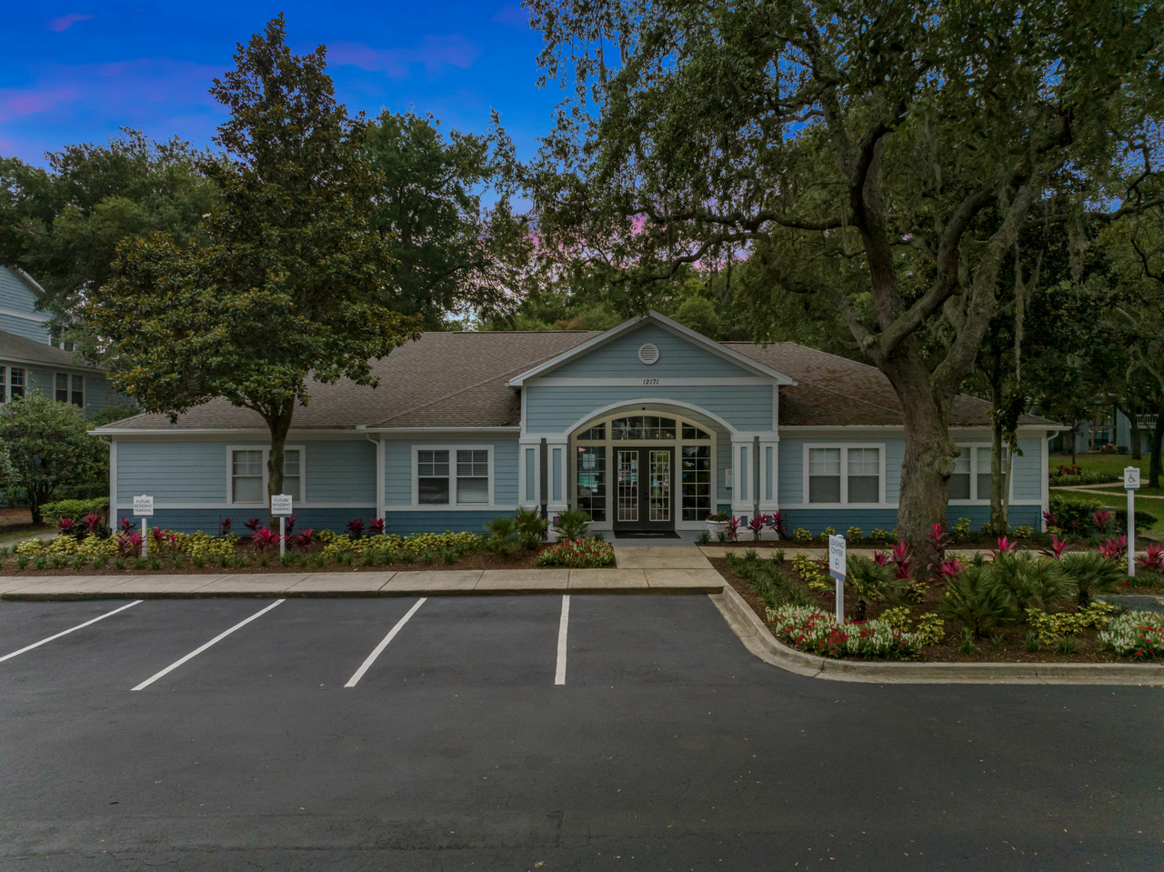 Monterey at Beach Boulevard - Photo 7 of 27