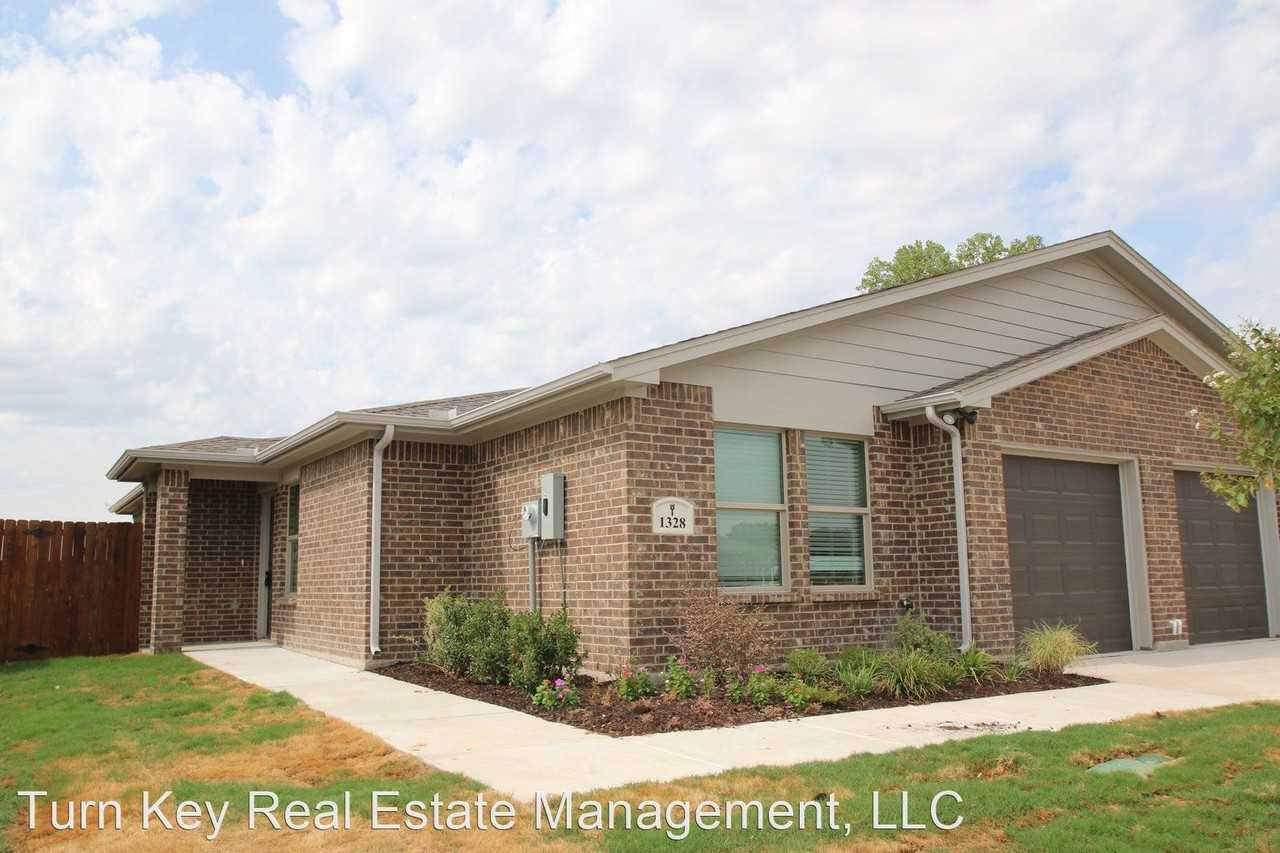 1324-1328 White Sand Dr. - Photo 3 of 22