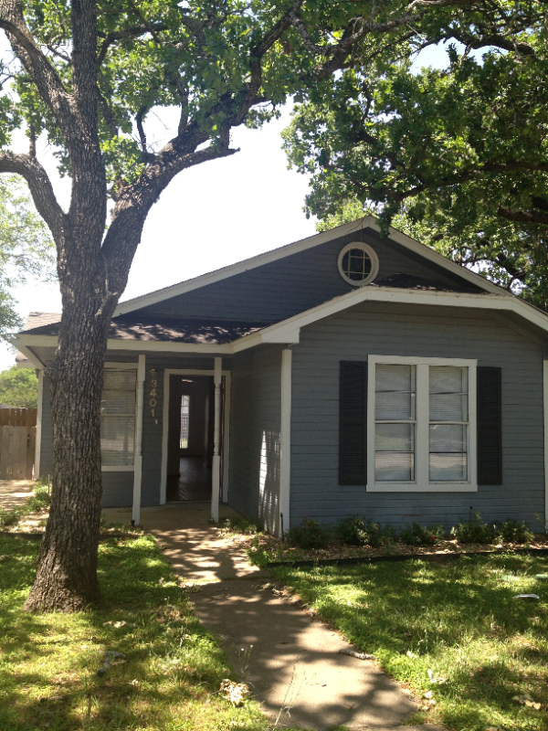 3401 Augusta Ct - Photo 3 of 9