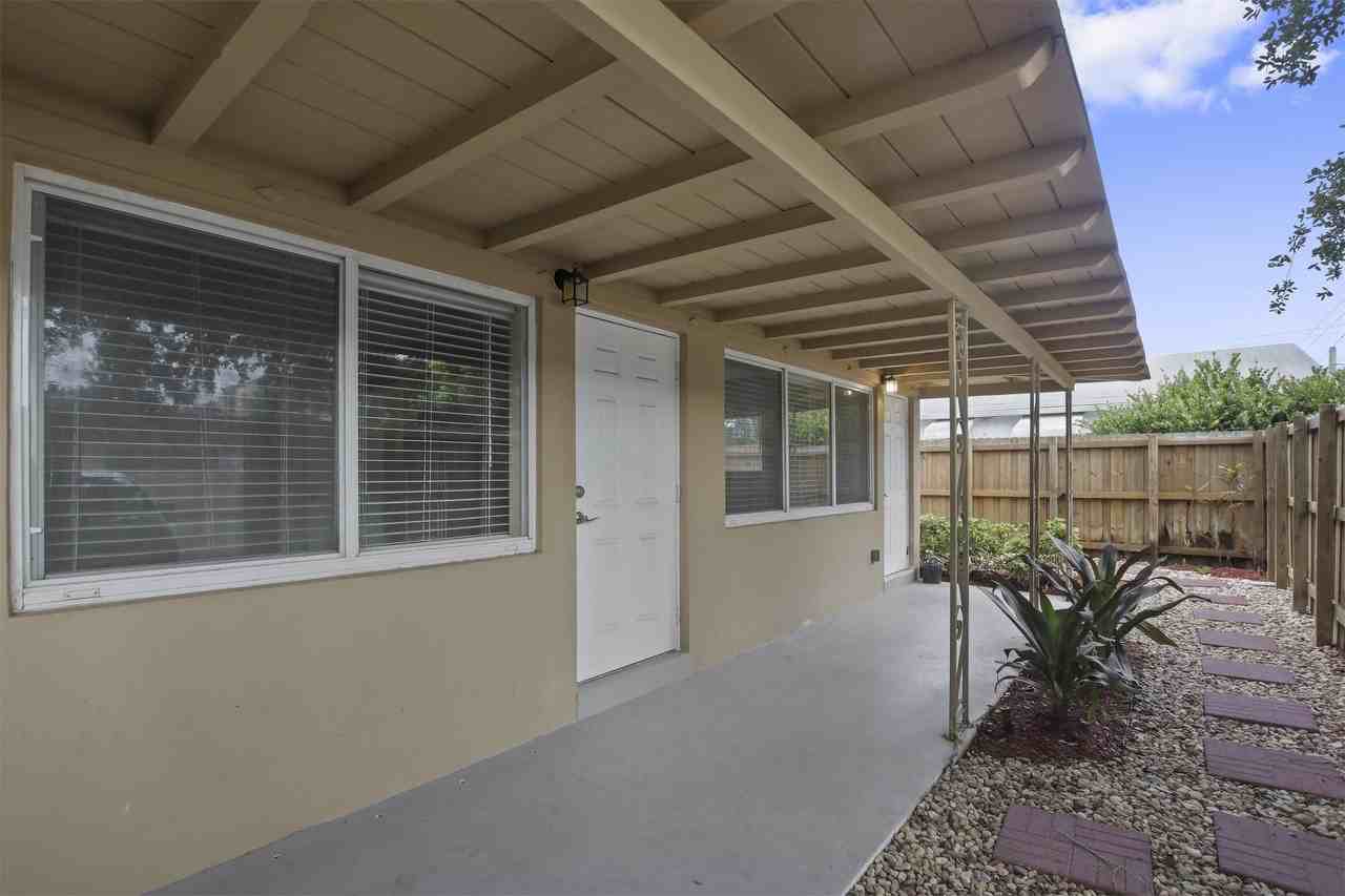 206 Ne 10th Ave #3 - Photo 7 of 38