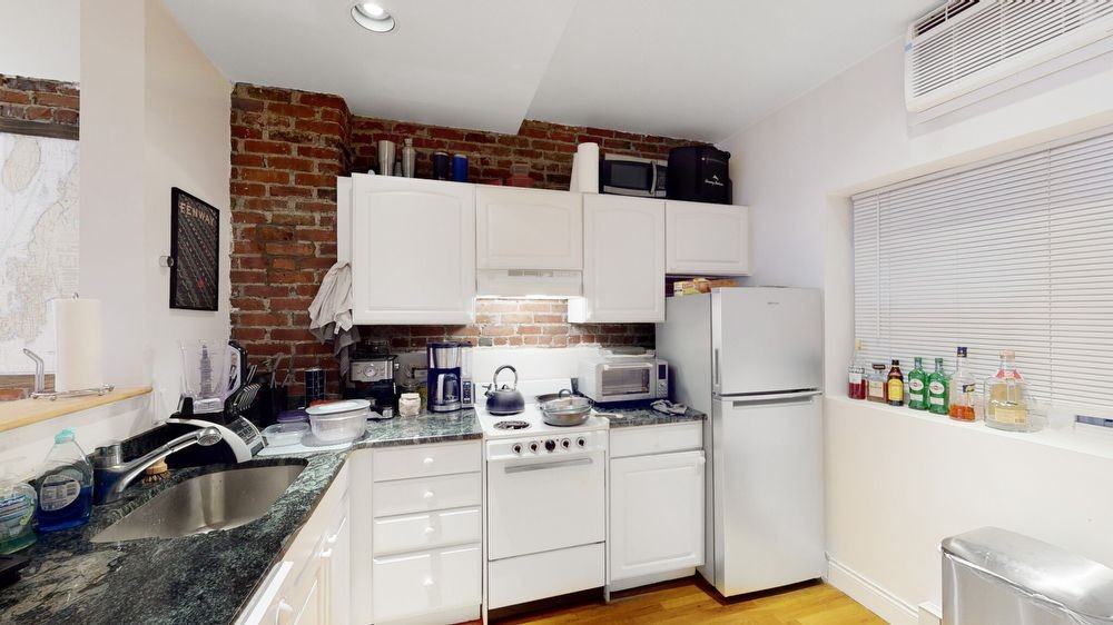 96 Prince St #1 - Photo 3 of 8